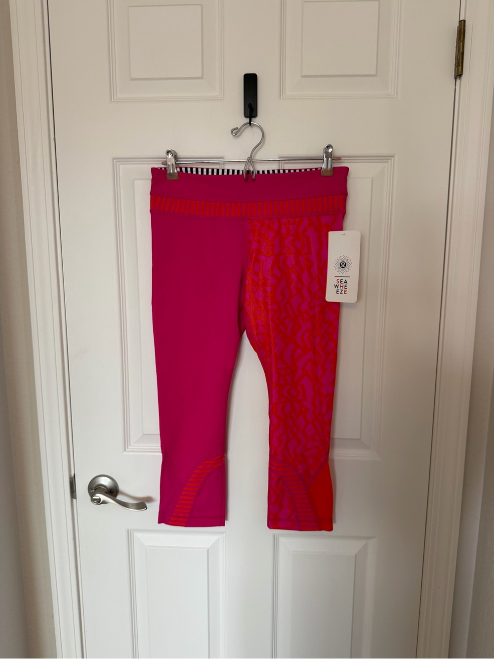 NWT Lululemon Seawheeze Run: Inspire Crop II, 8